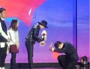 新闻过度娱乐化,媒体生态失衡的警示
